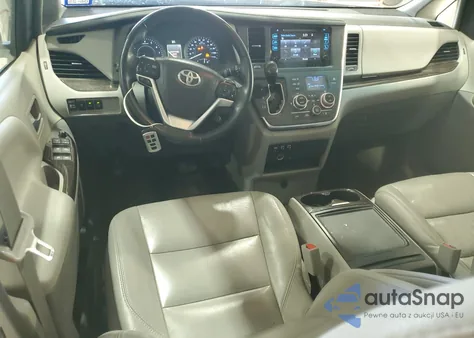 2017 Toyota Sienna Xle z USA, uszkodzony, nr VIN 5TDYZ3DC3HS802906